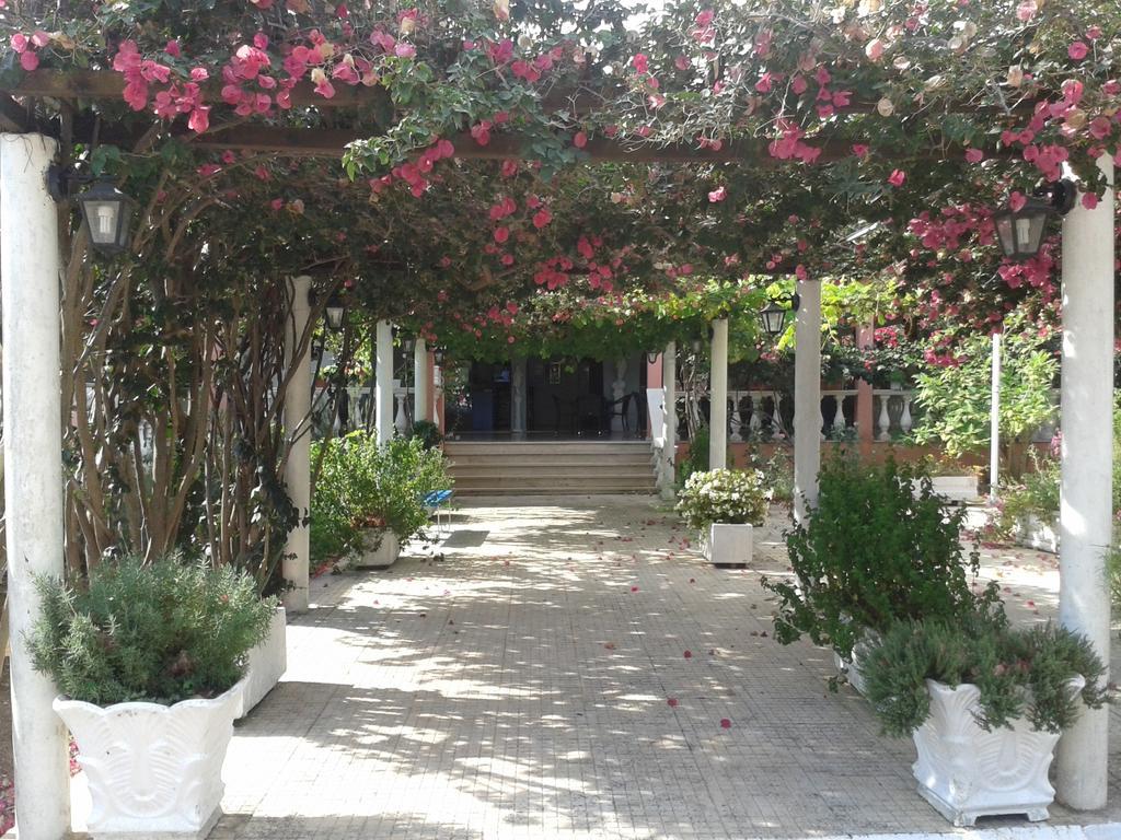 Kalamitsi Beach Camping Village بريفيزا المظهر الخارجي الصورة