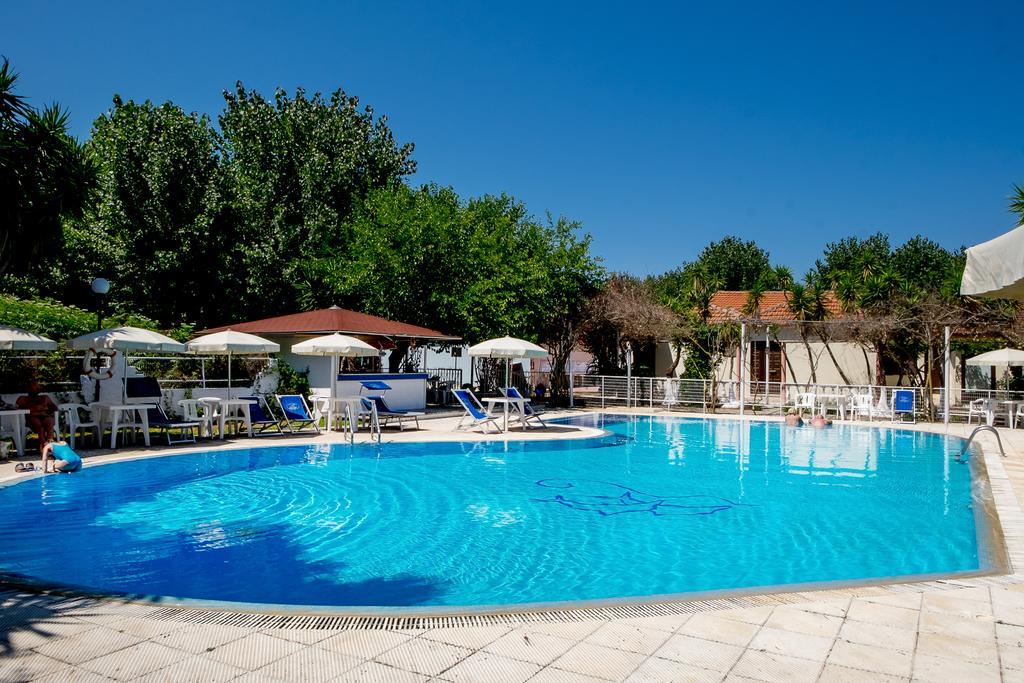 Kalamitsi Beach Camping Village بريفيزا المظهر الخارجي الصورة